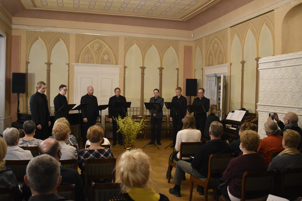 Zdjęcie do newsa Pod jednym niebem. Koncert w muzeum.